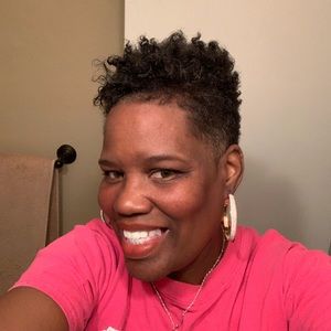 Meet your Posher, Deborah